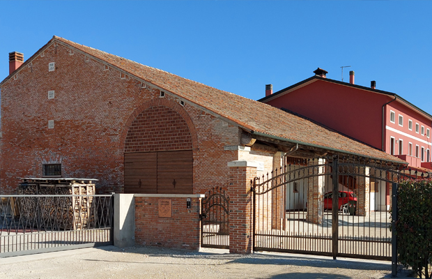 Three-family residence - Marola (VI), Italy