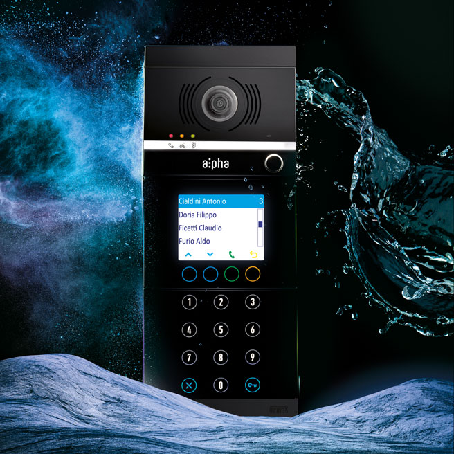 Alpha Total Black